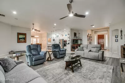 14539 W Hillside Street, Goodyear, AZ 85395 - Photo 10