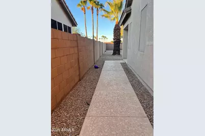 16924 W Northampton Road, Surprise, AZ 85374 - Photo 16