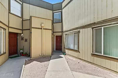 1742 E Pepper Circle #2, Mesa, AZ 85203 - Photo 2