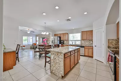 17648 W Voltaire Street, Surprise, AZ 85388 - Photo 10