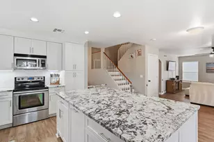 7247 E Kiva Ave, Mesa, AZ 85209 - Photo 6