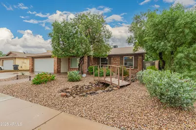 563 W Kilarea Avenue, Mesa, AZ 85210 - Photo 1