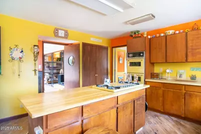 55409 N Madre Circle, Seligman, AZ 86337 - Photo 10