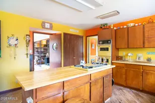 55409 N Madre Circle, Seligman, AZ 86337 - Photo 10