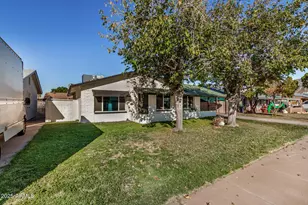 2402 W Poinsettia Dr, Phoenix, AZ 85029 - Photo 38