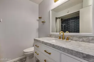 2402 W Poinsettia Dr, Phoenix, AZ 85029 - Photo 8