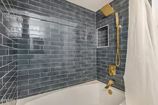 2402 W Poinsettia Dr, Phoenix, AZ 85029 - Photo 8