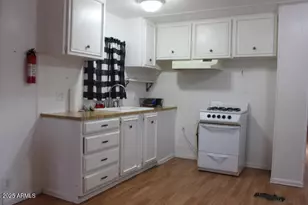 303 S Recker Rd, Mesa, AZ 85206 - Photo 4