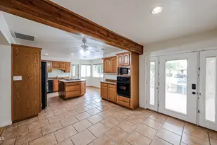 11851 N Thunderbird Rd, Sun City, AZ 85351 - Photo 14