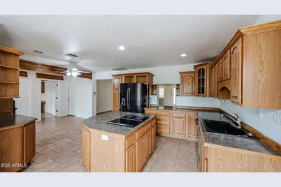 11851 N Thunderbird Road, Sun City, AZ 85351 - Photo 10