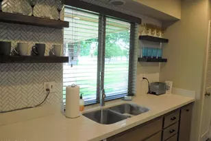 11029 W Caron Dr, Sun City, AZ 85351 - Photo 20