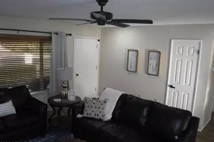 11029 W Caron Dr, Sun City, AZ 85351 - Photo 8