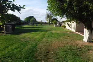 11029 W Caron Dr, Sun City, AZ 85351 - Photo 28