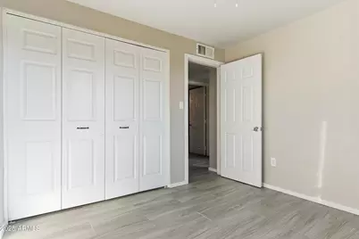 7150 W Montecito Avenue, Phoenix, AZ 85033 - Photo 14