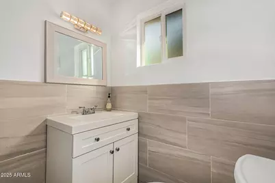 742 E Sierra Vista Drive, Phoenix, AZ 85014 - Photo 24