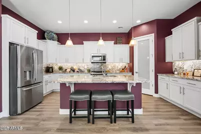 18427 W Clinton Street, Surprise, AZ 85388 - Photo 4