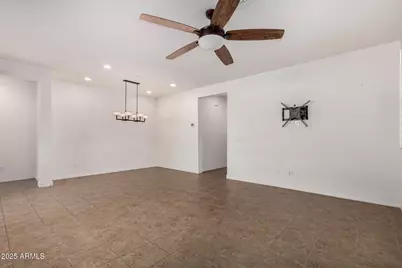 12786 W Burnside Trail, Peoria, AZ 85383 - Photo 16