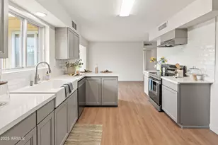 10417 W Prairie Hills Cir, Sun City, AZ 85351 - Photo 10