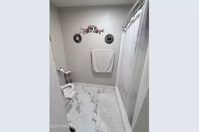 5821 W Clarendon Avenue, Phoenix, AZ 85031 - Photo 12