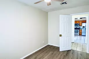 1417 S 66th Ln, Phoenix, AZ 85043 - Photo 12