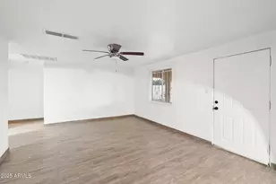 1326 W Cheryl Dr, Phoenix, AZ 85021 - Photo 16