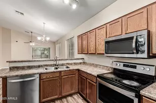 6918 S 37th Dr, Phoenix, AZ 85041 - Photo 14