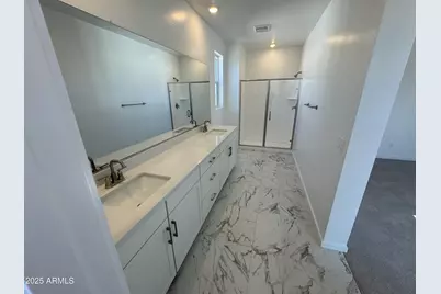 2452 W Maximo Way, Phoenix, AZ 85085 - Photo 16