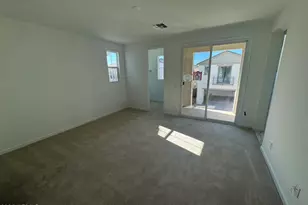 2452 W Maximo Wy, Phoenix, AZ 85085 - Photo 10