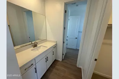 2452 W Maximo Way, Phoenix, AZ 85085 - Photo 18