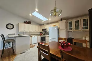 650 N Hawes Rd, Mesa, AZ 85207 - Photo 14