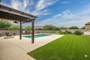 18812 W Mescal St, Surprise, AZ 85388 - Photo 12