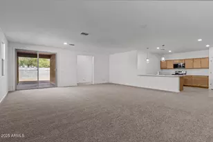 18485 N Foxtail Dr, Maricopa, AZ 85138 - Photo 4