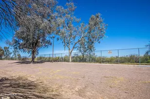 1318 E Cobb Dr, Tempe, AZ 85288 - Photo 42