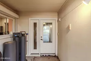 2612 S Azalea Dr, Tempe, AZ 85282 - Photo 2