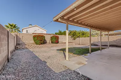 2112 E Robin Lane E, Phoenix, AZ 85024 - Photo 16