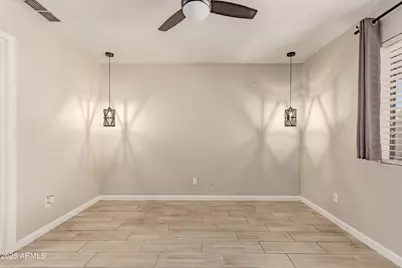 2112 E Robin Lane E, Phoenix, AZ 85024 - Photo 8