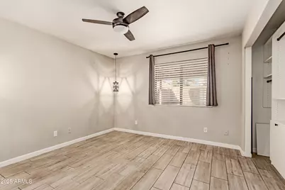 2112 E Robin Lane E, Phoenix, AZ 85024 - Photo 10