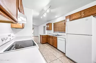 9018 W Cambridge Ave, Phoenix, AZ 85037 - Photo 8