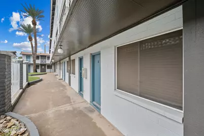 3025 N 32nd Street #10, Phoenix, AZ 85018 - Photo 2