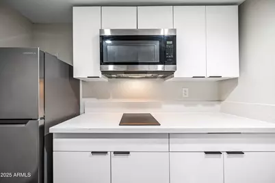 3025 N 32nd Street #10, Phoenix, AZ 85018 - Photo 8