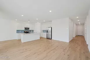 4627 S 95th Dr, Tolleson, AZ 85353 - Photo 8