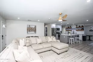 10141 W Pebble Beach Dr, Sun City, AZ 85351 - Photo 6