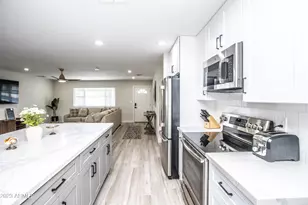 10141 W Pebble Beach Dr, Sun City, AZ 85351 - Photo 10