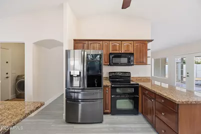 8438 S Maple Avenue, Tempe, AZ 85284 - Photo 12