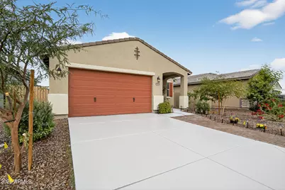 19090 N Silver Dog Way, Maricopa, AZ 85138 - Photo 2