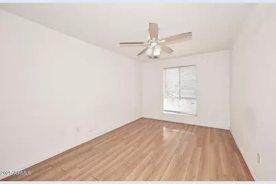 8002 N 106th Avenue, Peoria, AZ 85345 - Photo 14