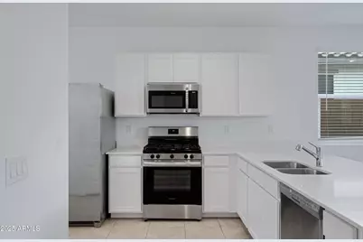 12565 W Levi Drive, Avondale, AZ 85323 - Photo 14