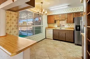 18806 N Zinnia Ct, Sun City West, AZ 85375 - Photo 12