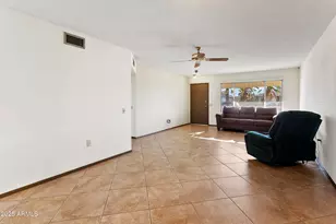 18806 N Zinnia Ct, Sun City West, AZ 85375 - Photo 4