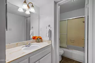 5525 E Thomas Rd, Phoenix, AZ 85018 - Photo 8